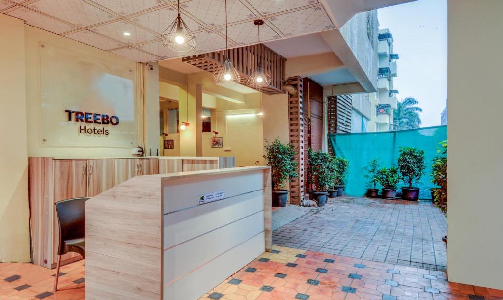 Treebo Iris Suites,Erandwane,3 star