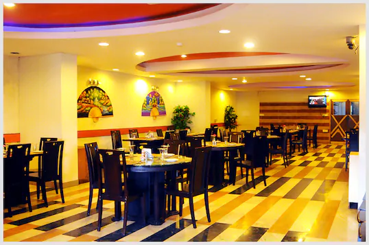 Hotel City Centaur - Hotel And Convention Center,Majestic-City Railway Station,3 star