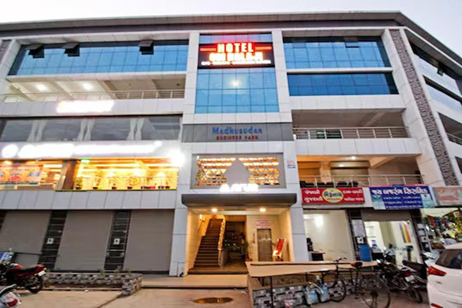 hotel om balaji