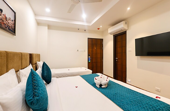 hotel dolphin international