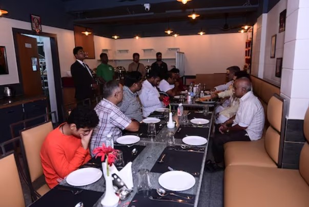 hotel dolphin international