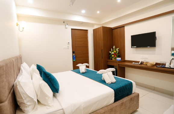 hotel dolphin international