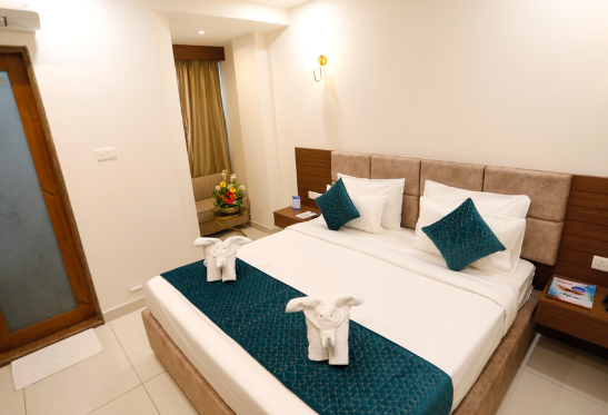 hotel dolphin international