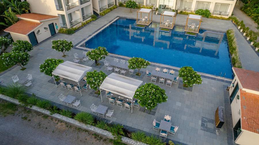 villa le palms a luxury resort in udaipur