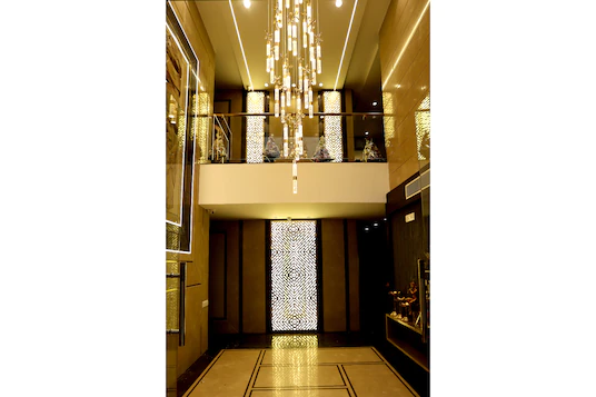 Hotel Grand Girdhar,Eb 271- Scheme No. 94, Vijay Nagar,2 star