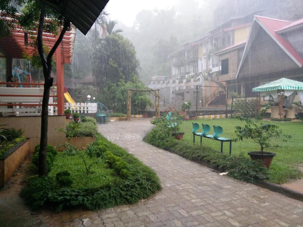 Aarian Woods Boutique Resort,Sonapur,3 star