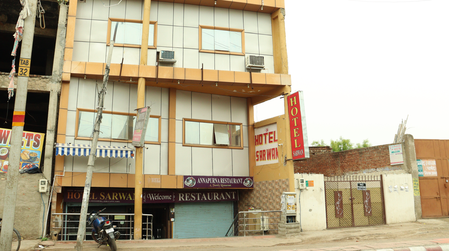 hotel sarwan