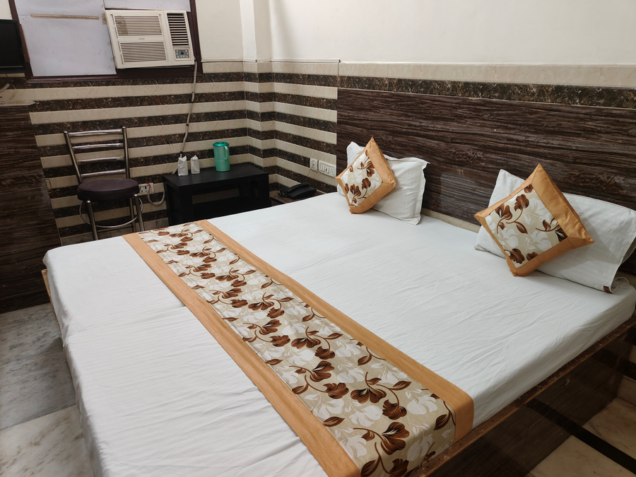 hotel sarwan