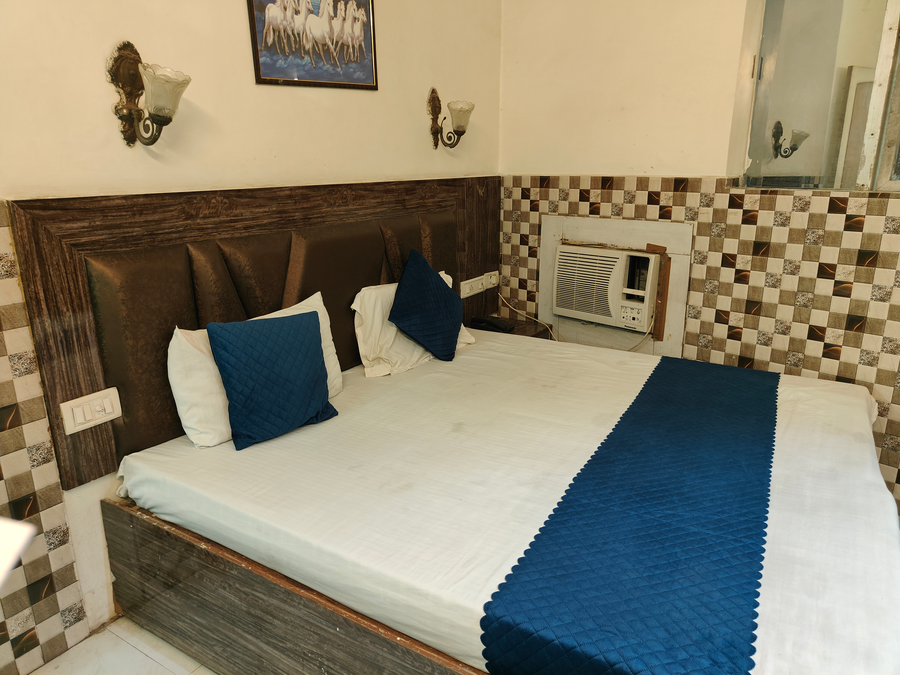 hotel sarwan