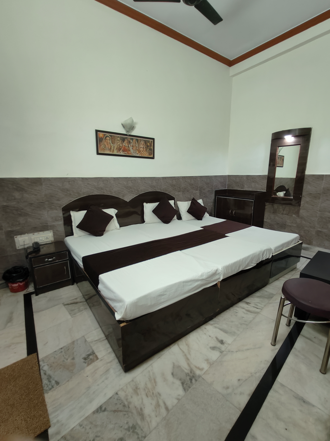 hotel sarwan