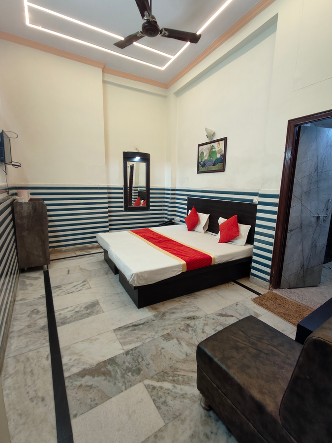 hotel sarwan