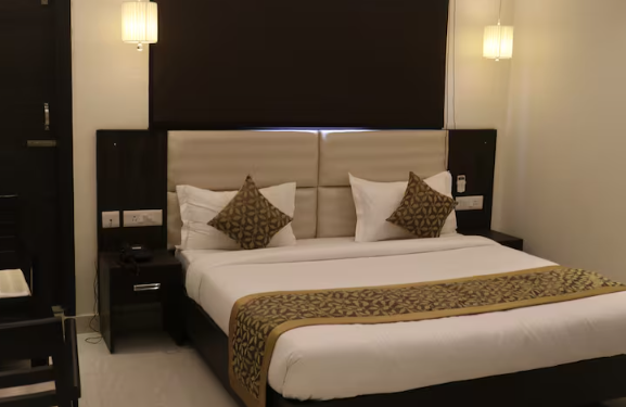 Hotel Solitaire,Gomti Nagar,3 star
