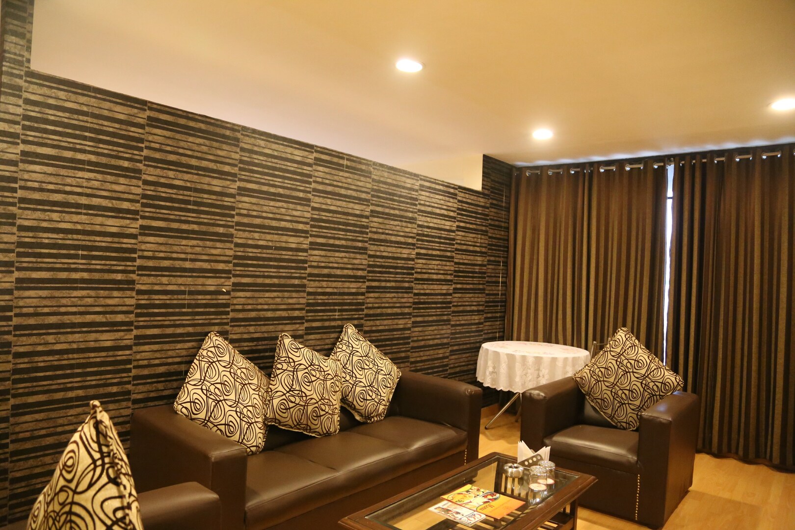 hotel shyama international