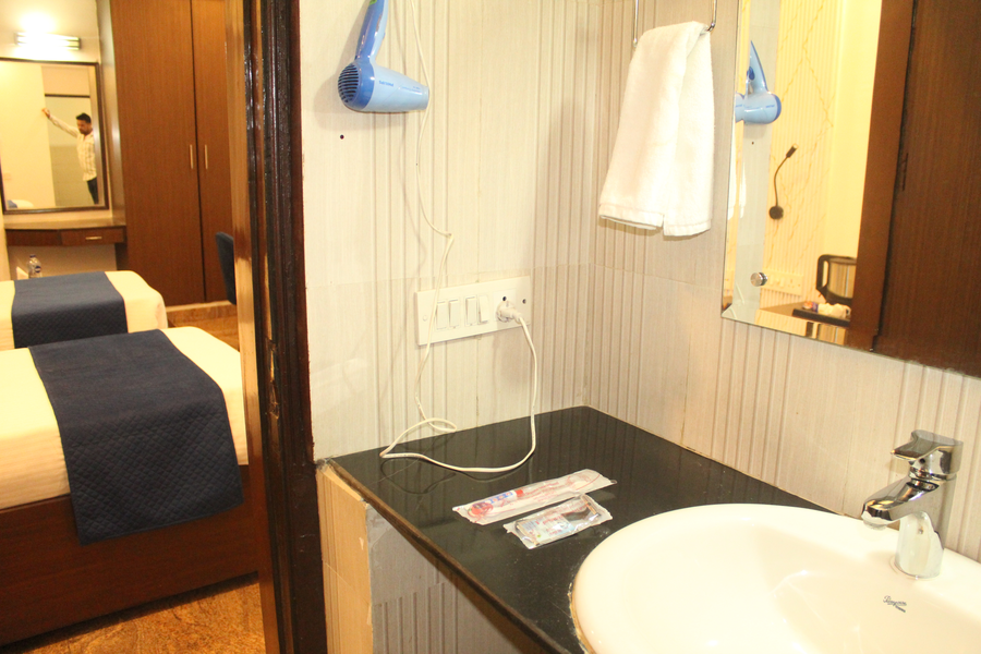 hotel shyama international
