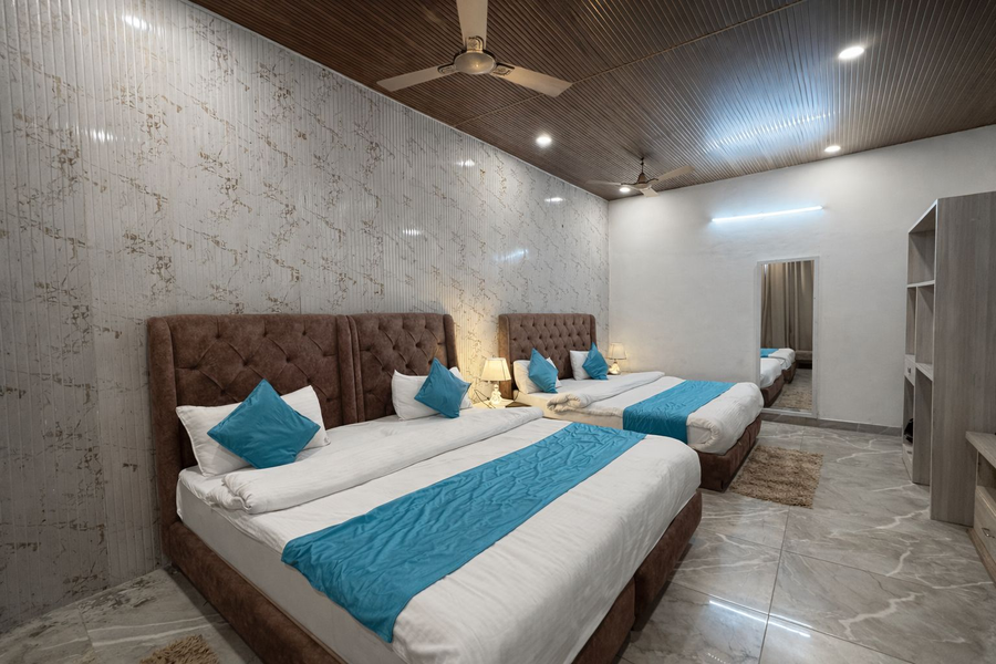 Hotel Shivjot, Guru Teg Bahadur Nagar,3 star