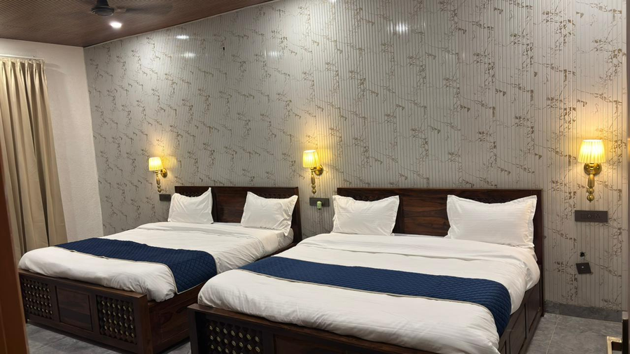 Hotel Shivjot, Guru Teg Bahadur Nagar,3 star