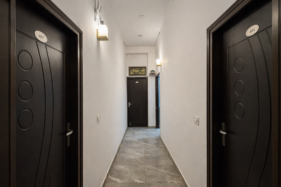 Hotel Shivjot, Guru Teg Bahadur Nagar,3 star