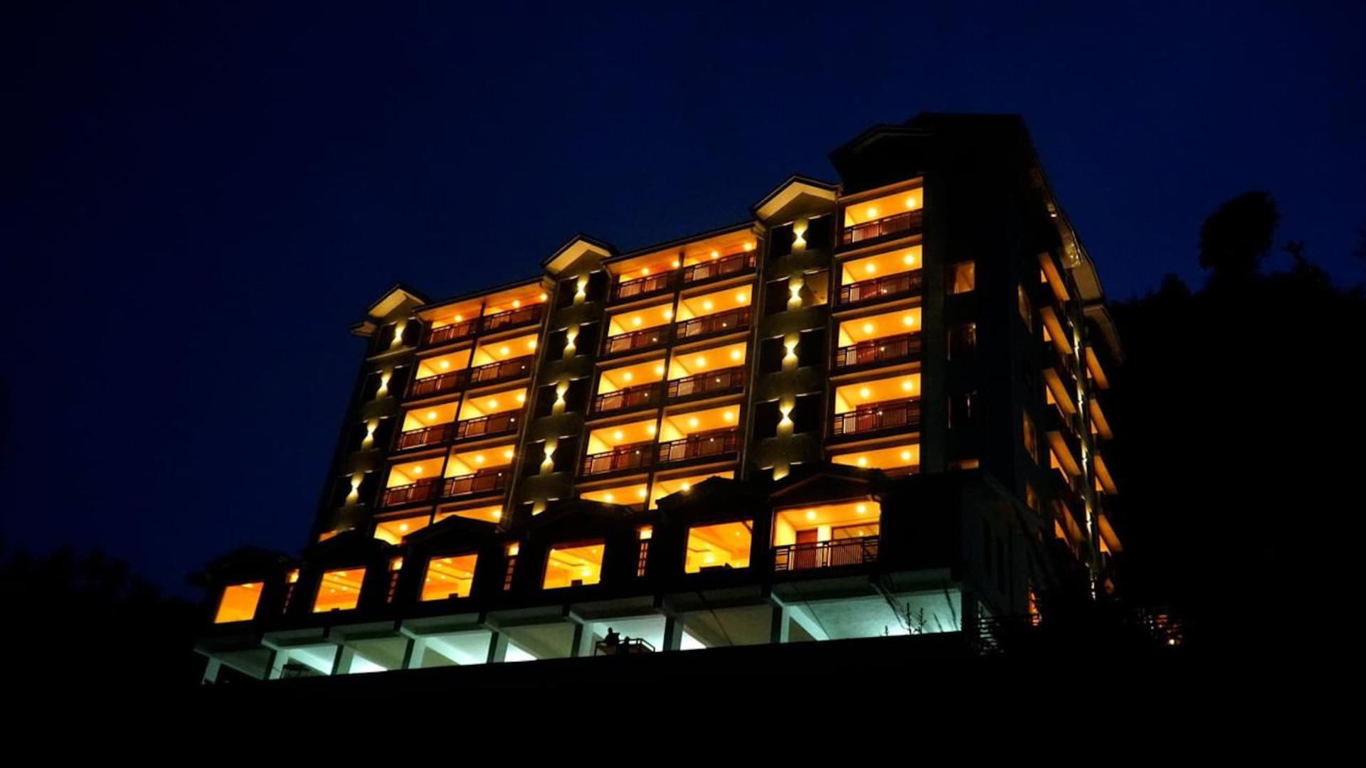 The Jungle Mountain Retreat,Mundaghat>>Kufri,4 star