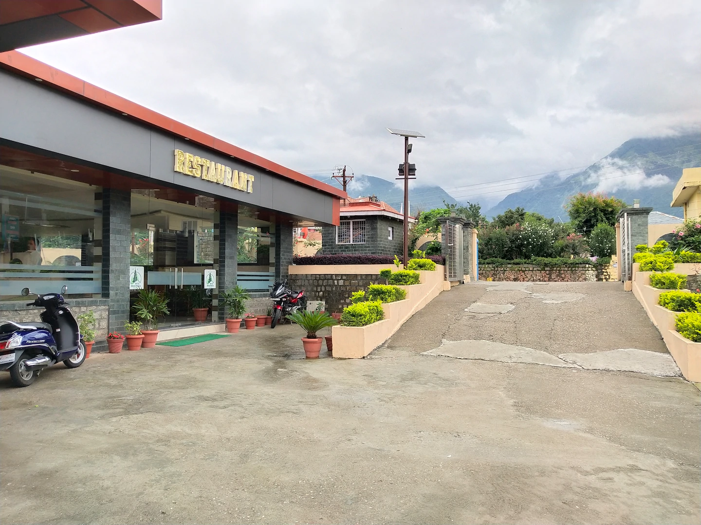 Hotel Dharamshala Paradise,Kangra>>Dharamshala,3 star