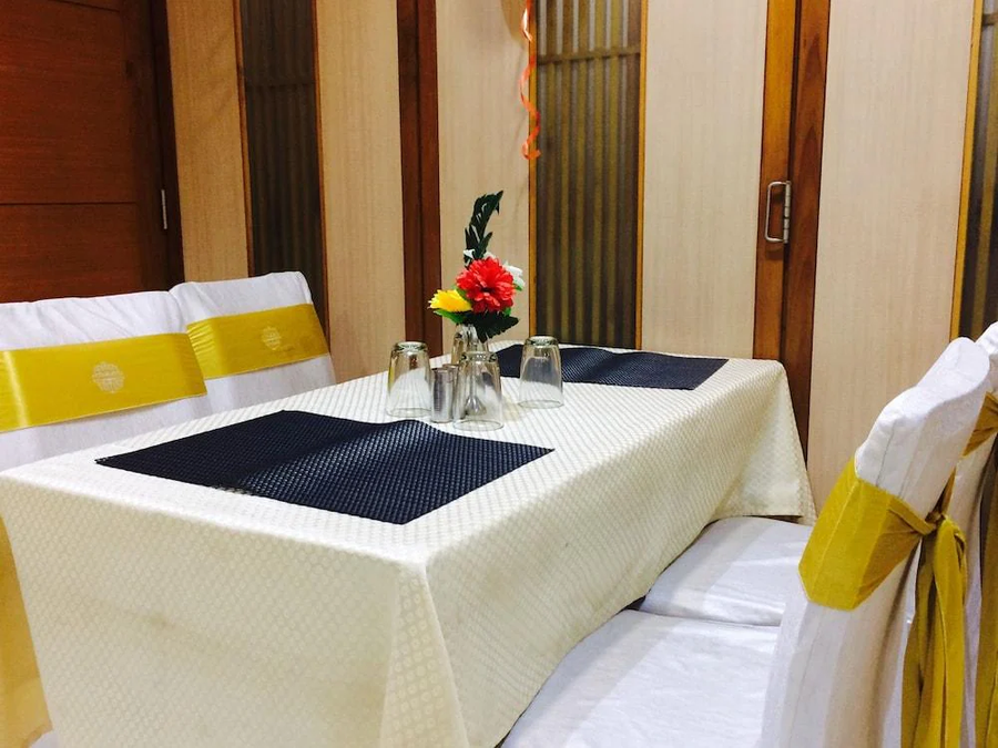 hotel royal shelter
