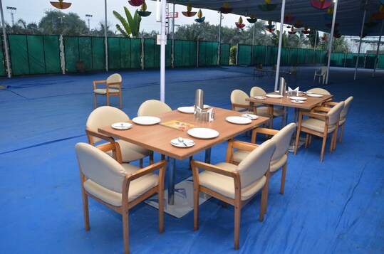 Hotel Om Palace And Party Plot,Commercial Plot No -4, Chitra Gujarat Industrial Development Corporation, Bhavnagar, Gujarat 364004,2 star