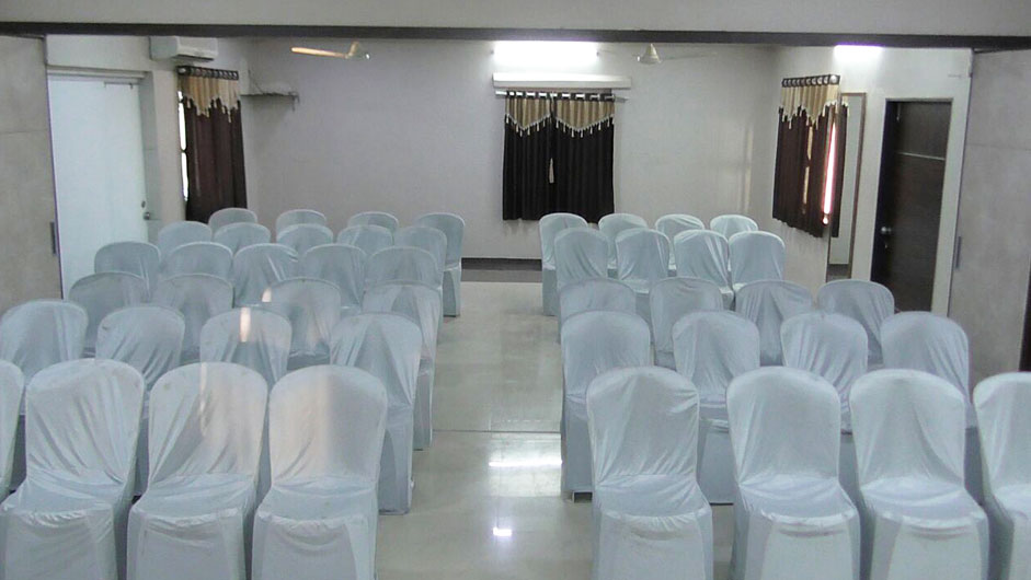 Hotel Om Palace And Party Plot,Commercial Plot No -4, Chitra Gujarat Industrial Development Corporation, Bhavnagar, Gujarat 364004,2 star