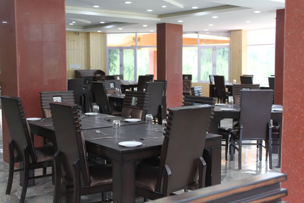 Snow Touch Resort,Naggar,3 star