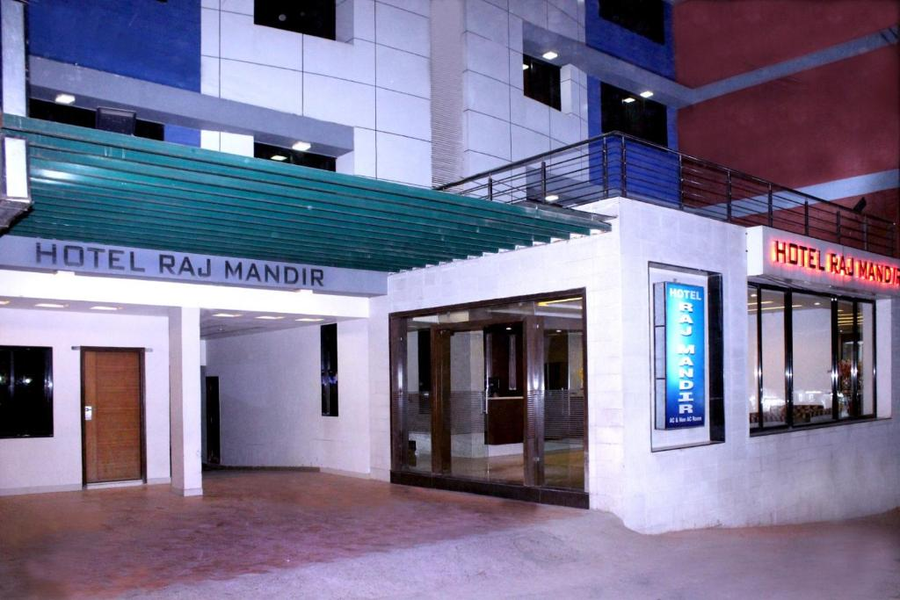 hotel rajmandir