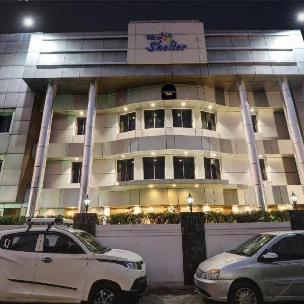 Hotel Shelter,Railway Station Charbagh,3 star