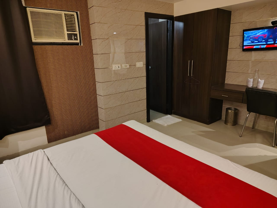 hotel shelter