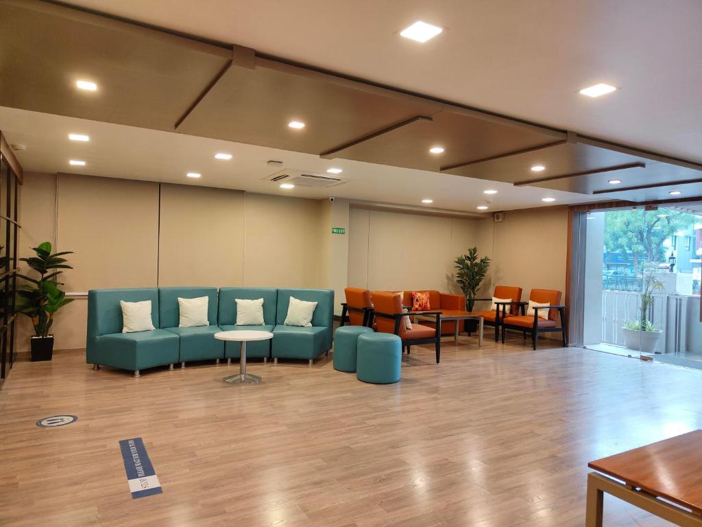 Kanak Beacon Hotel - Ashram Road, Ahmedabad,Ashram Road,3 star
