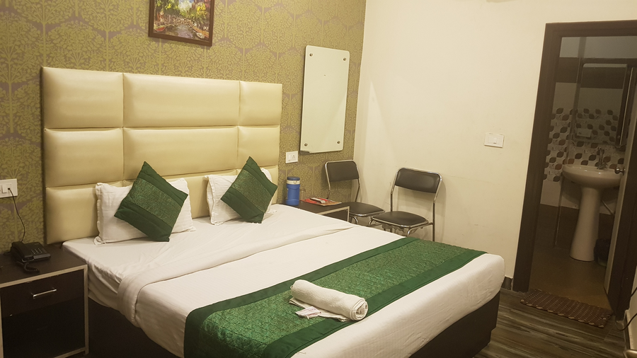 hotel h k continental