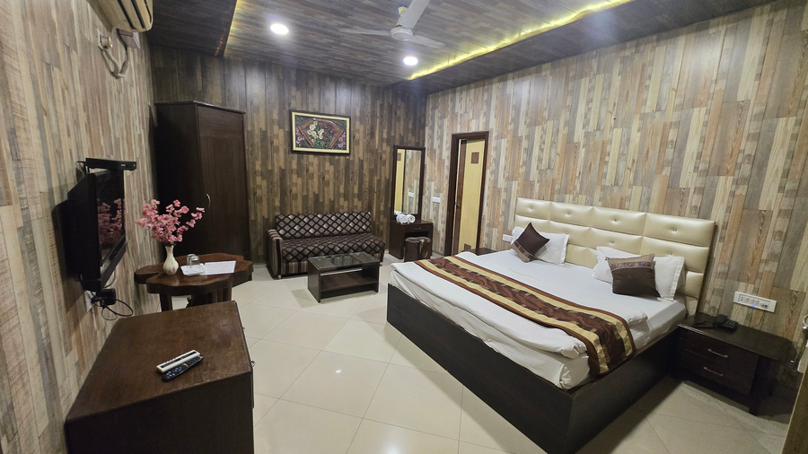 hotel h k continental