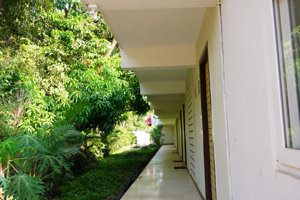 Golden Sands Resort,Morjim>>Goa,3 star