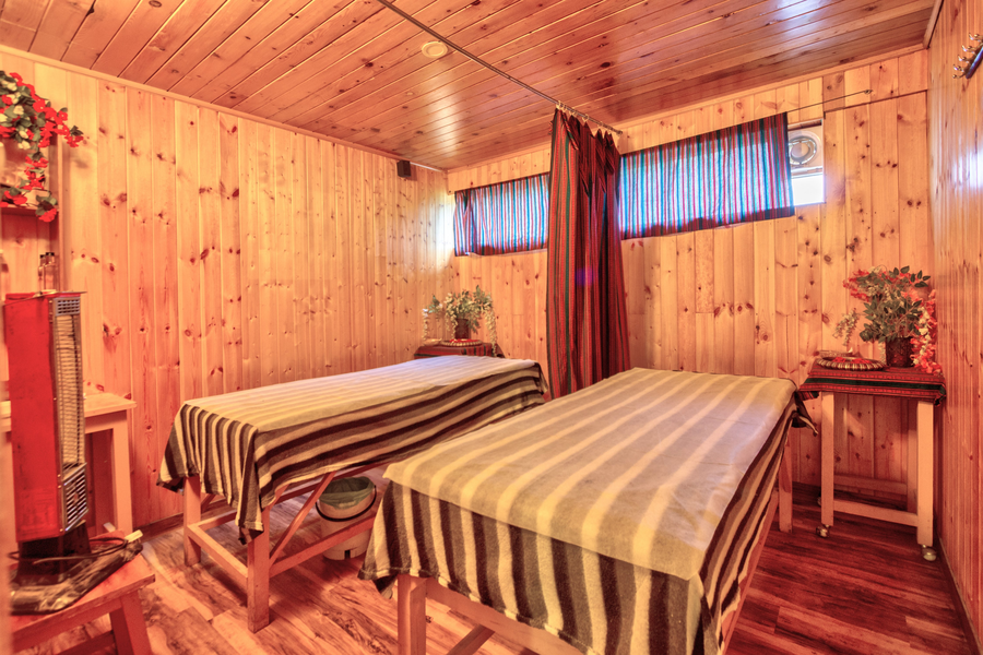 snow flakes resort and spa centrally heated luxury resort