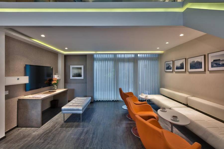 The Atara Near Mg Road,Dlf Phase,3 star
