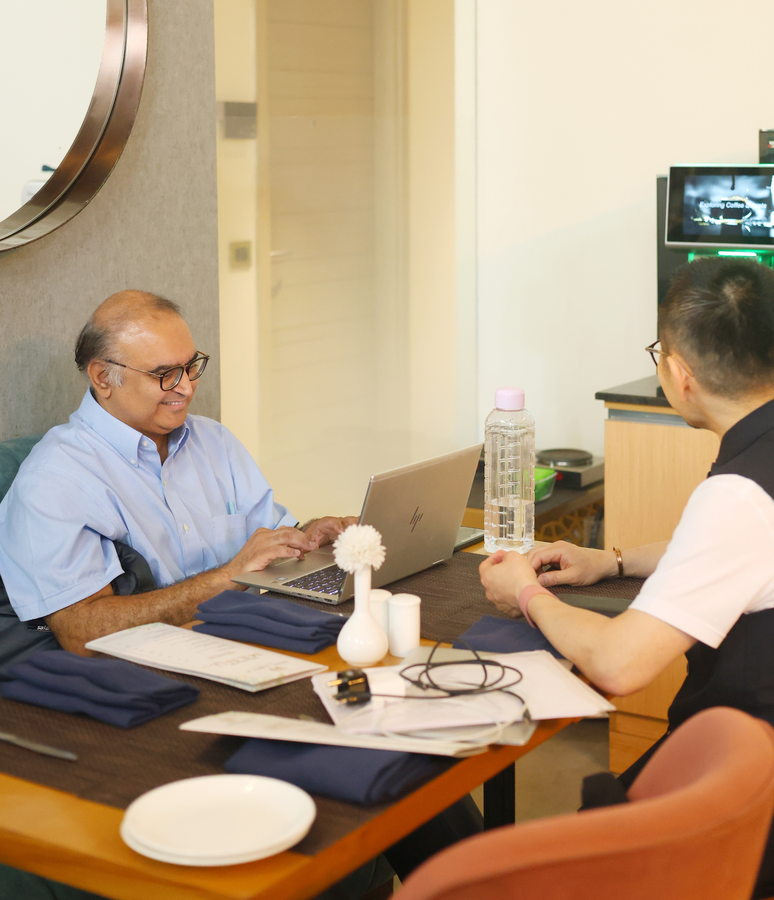 hotel saket 27