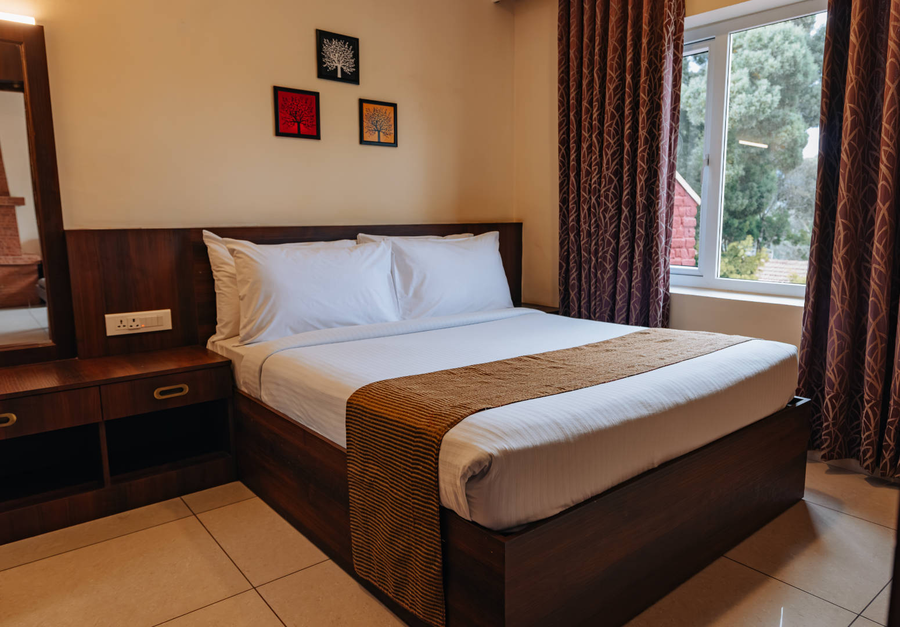 hotel lakeview