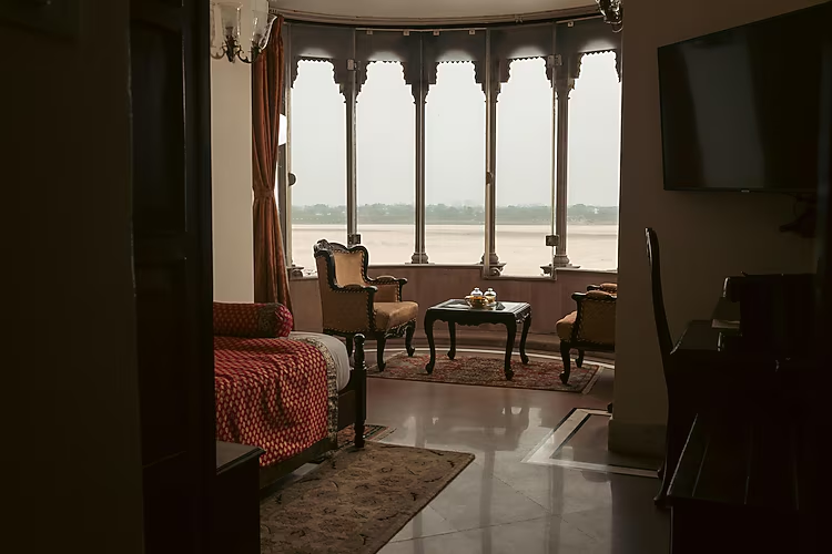 brijrama palace varanasi by the ganges