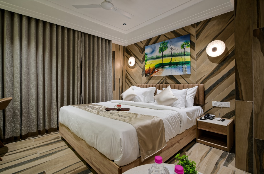 hotel golden plaza