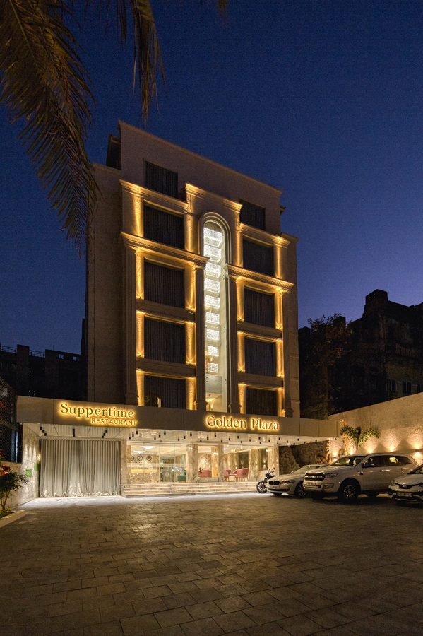 hotel golden plaza