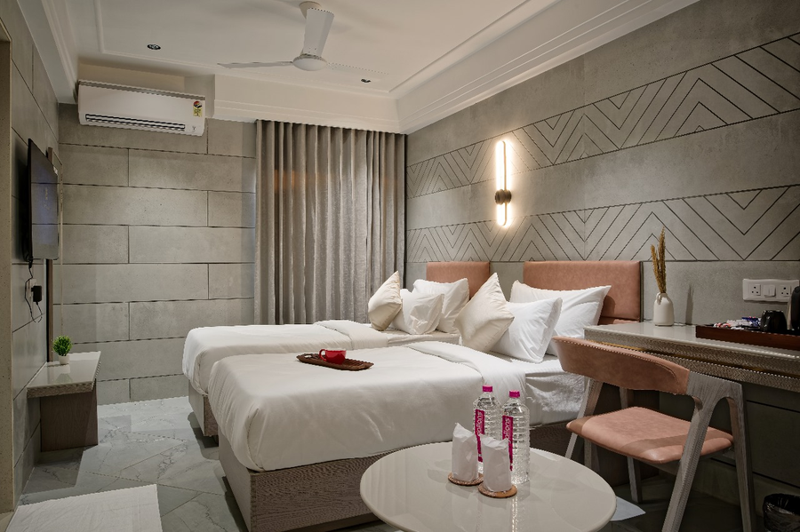 hotel golden plaza