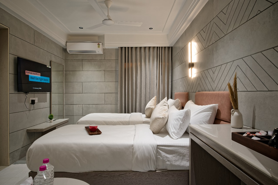 hotel golden plaza