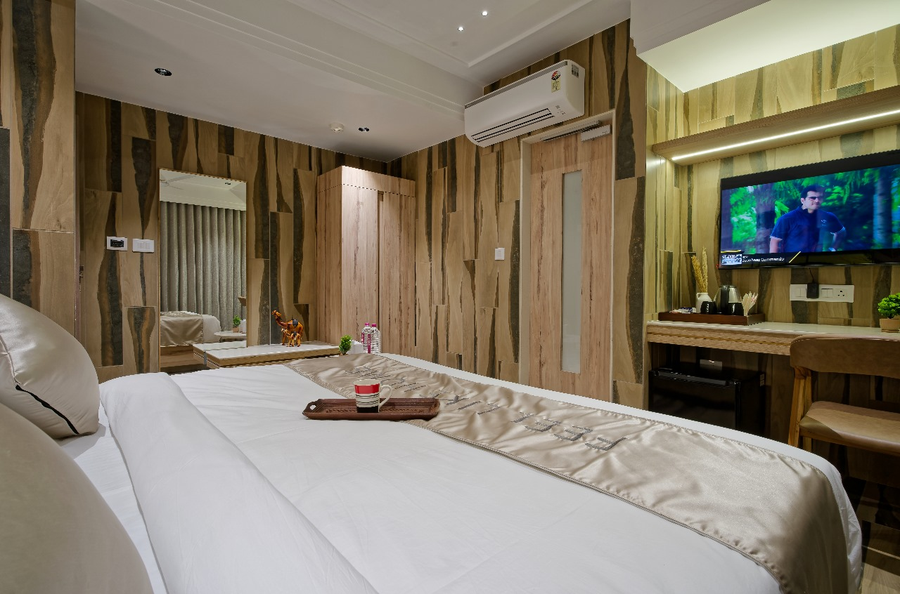 hotel golden plaza