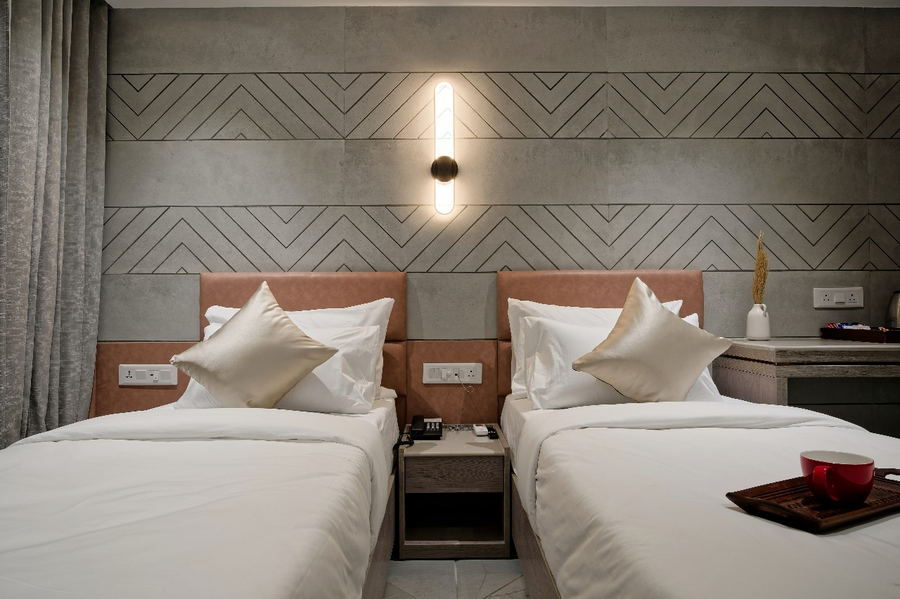 hotel golden plaza