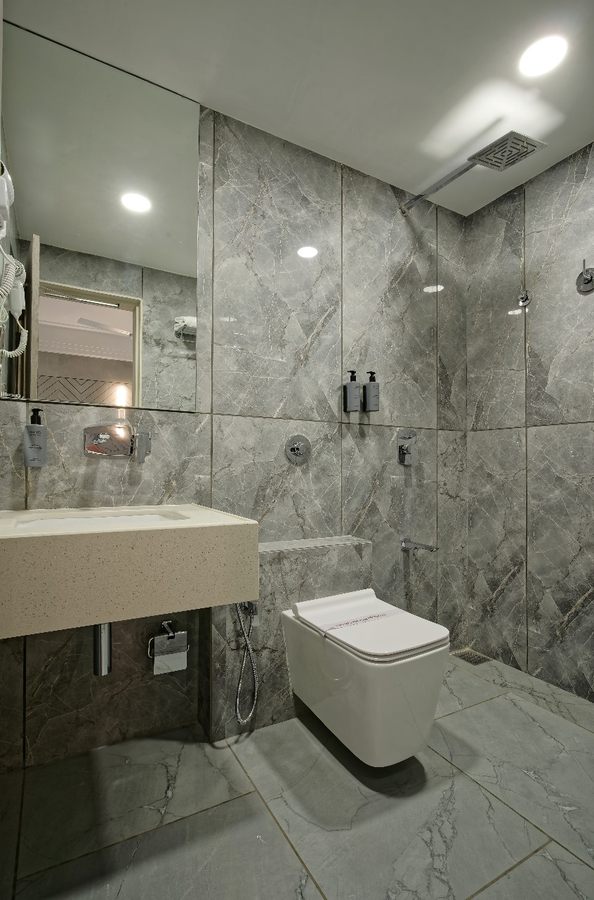 hotel golden plaza