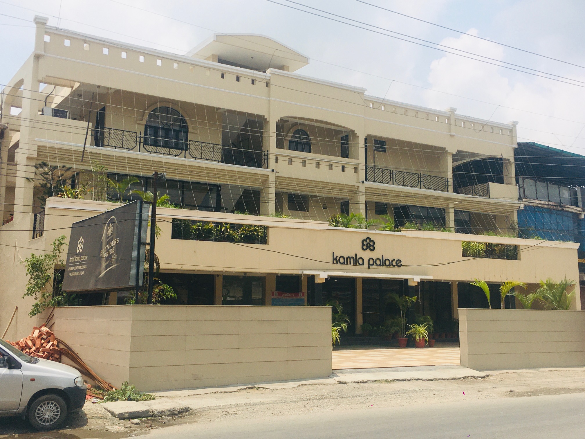 Hotel Kamla Palace,Gms Road,3 star