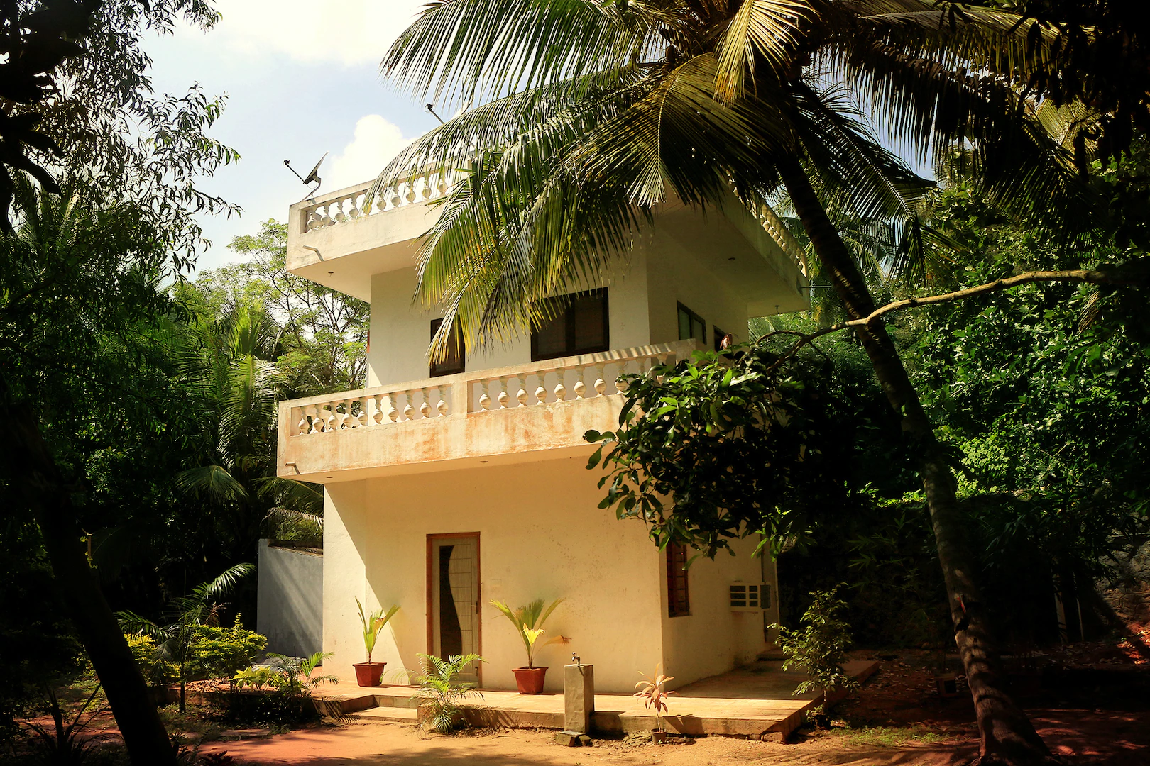 aashikha farm house