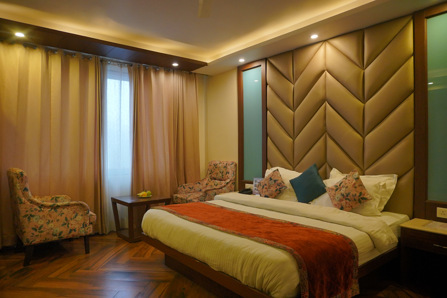 the kenilworth mussoorie by stotrak on mall road with on site parking