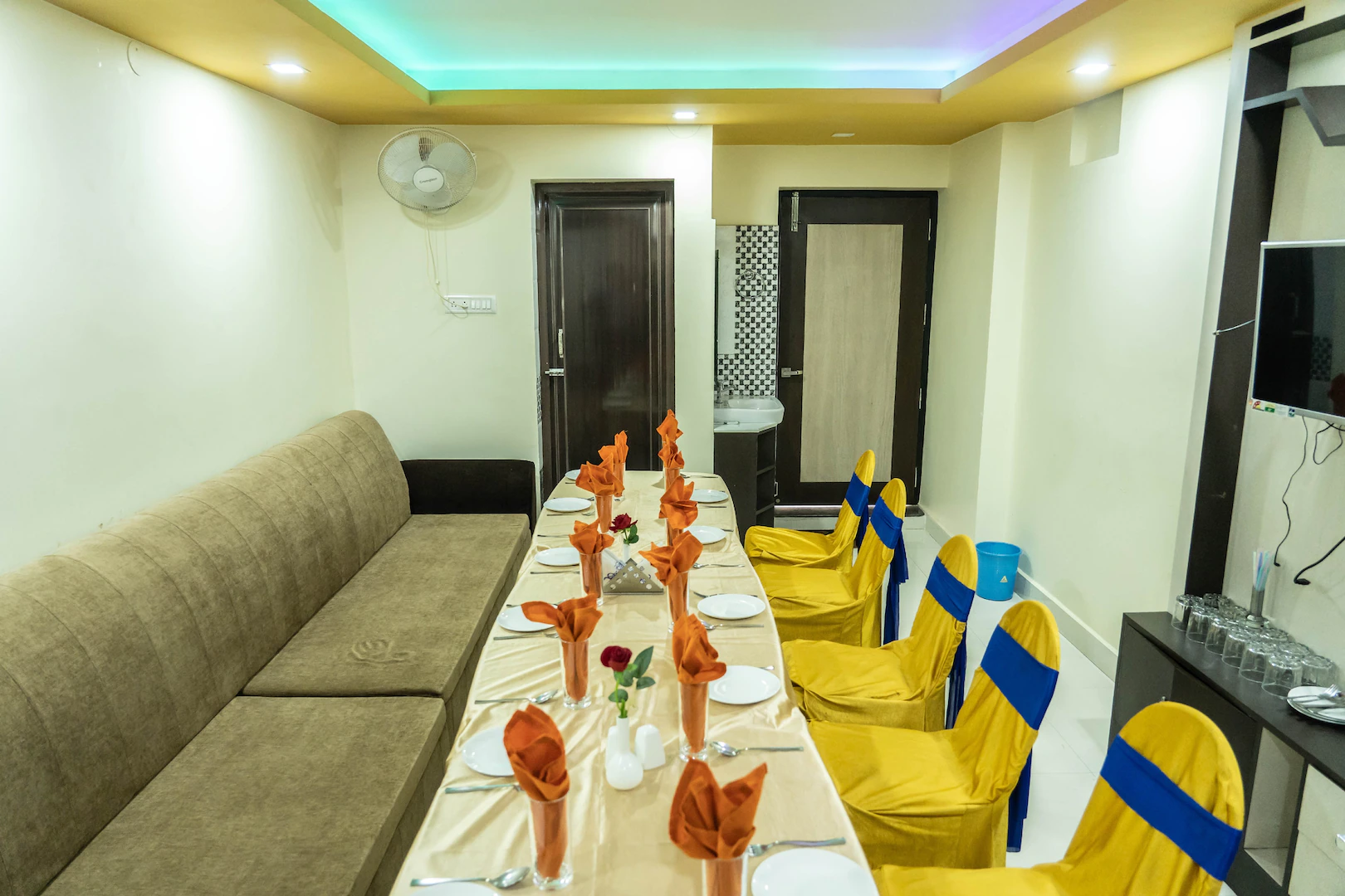 Hotel Bnson Blue,Odisha>>Cuttack,2 star